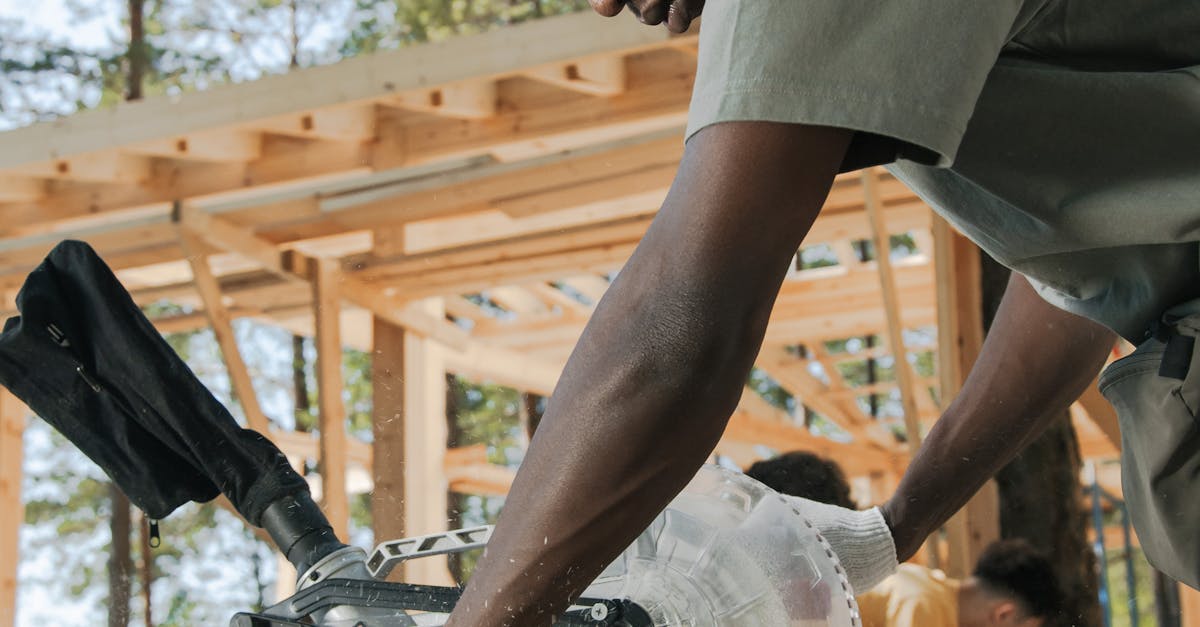 Comparing Hand Tools vs Power Tools: A Carpenter’s Perspective